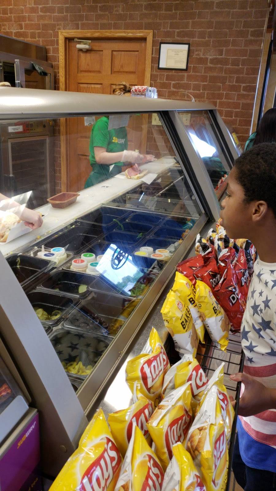 Subway | restaurant | 1518 N 6th St, Monticello, IN 47960, USA | 5745838782 OR +1 574-583-8782