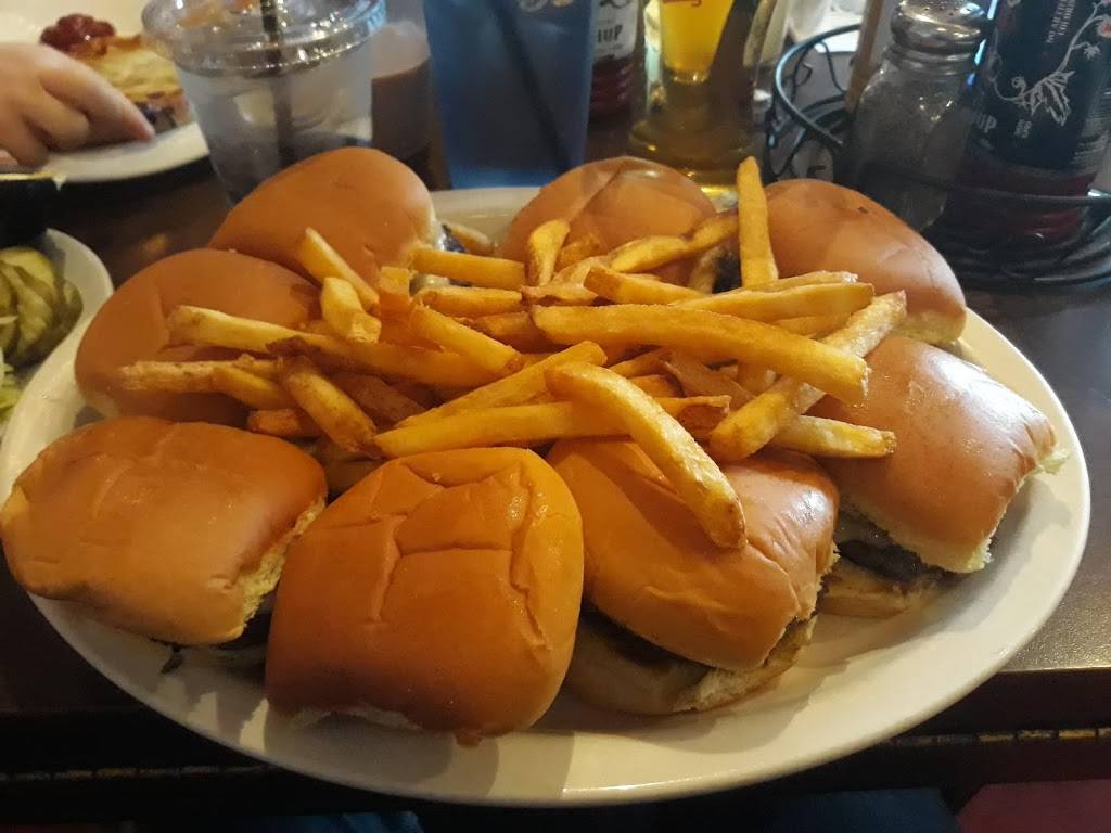 The Lantern Of Lake Forest | restaurant | 768 N Western Ave, Lake Forest, IL 60045, USA | 8472349844 OR +1 847-234-9844