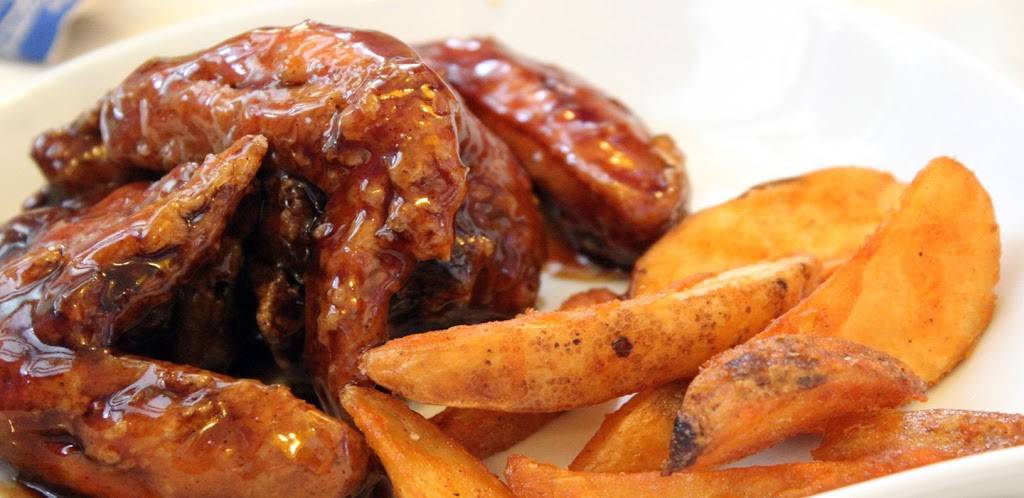 RC Dugans Craft Beer & Wing House | night club | 2314 Hempstead Turnpike, East Meadow, NY 11554, USA | 5165200325 OR +1 516-520-0325