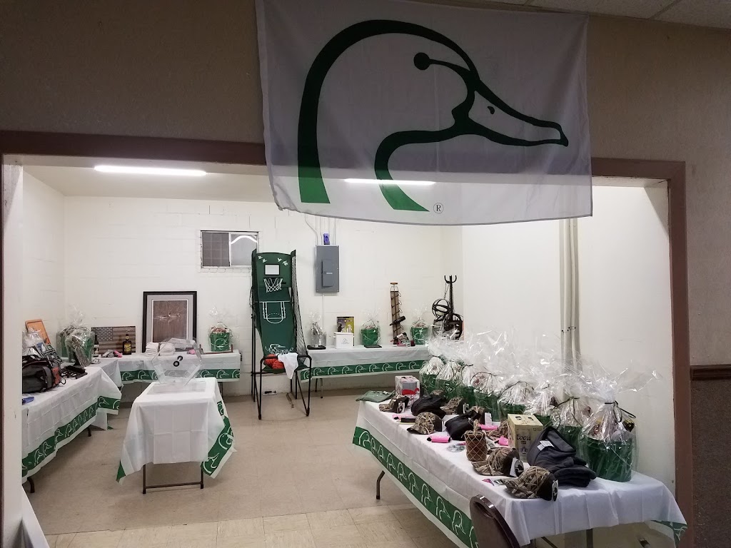 Brunos Country Club | restaurant | 445 Main St, Gerlach, NV 89412, USA | 7755572220 OR +1 775-557-2220