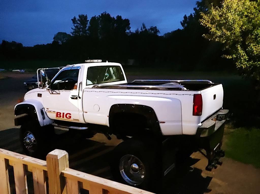 On the Rocks Bar and Grill | restaurant | 7142 Julie St, Taberg, NY 13471, USA | 3153395842 OR +1 315-339-5842