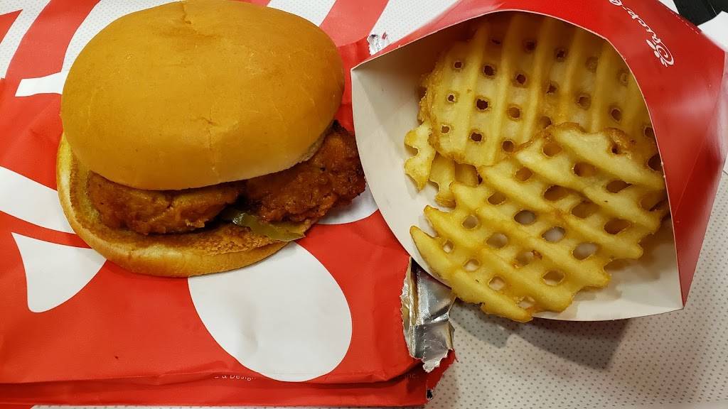 Chick-fil-A | restaurant | 1141 S Clearview Pkwy, Jefferson, LA 70121, USA | 5047333007 OR +1 504-733-3007