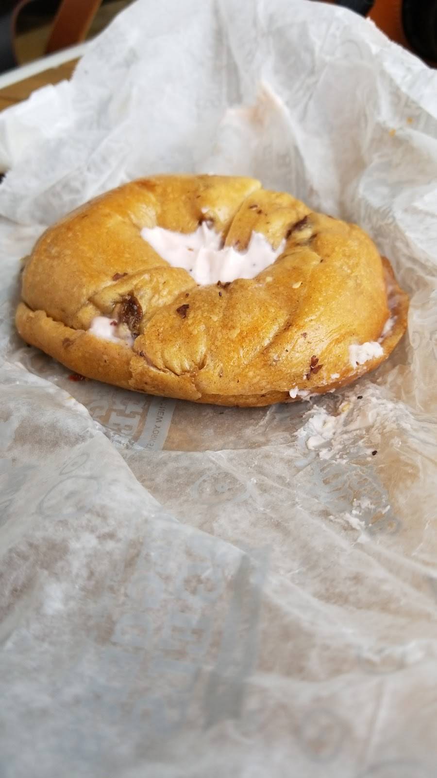 Brueggers Bagels | bakery | 2136 Ford Pkwy, St Paul, MN 55116, USA | 6516998011 OR +1 651-699-8011