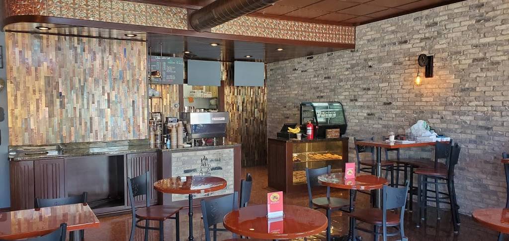 Charleston Cafe | restaurant | 3465 E Layton Ave, Cudahy, WI 53110, USA | 4147882911 OR +1 414-788-2911