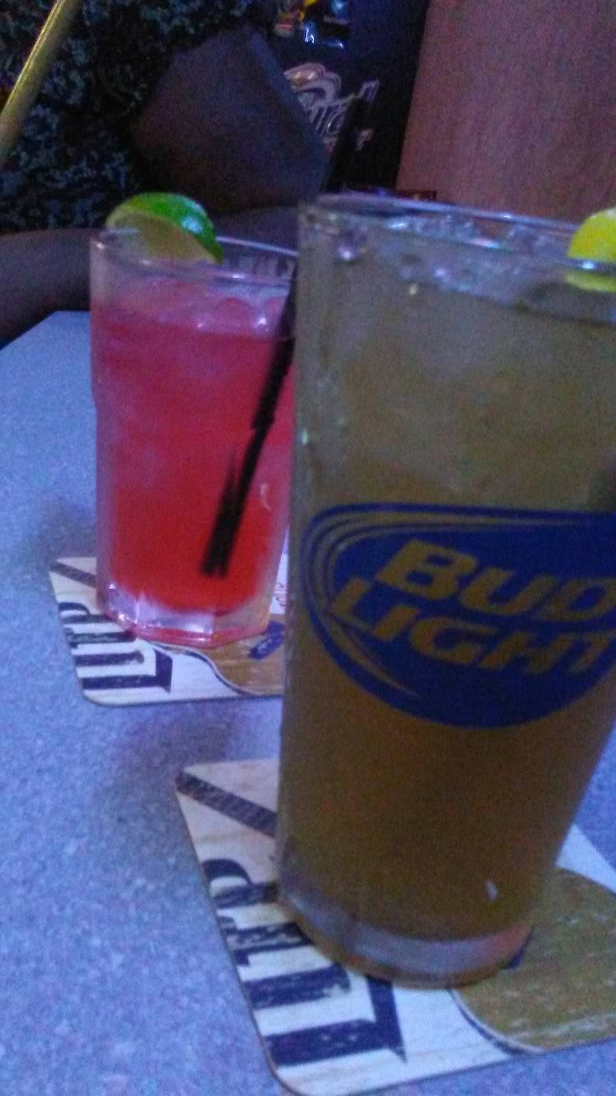 Bootleggers Bar & Grill | restaurant | 11300 West Rd I, Houston, TX 77065, USA | 2818900633 OR +1 281-890-0633