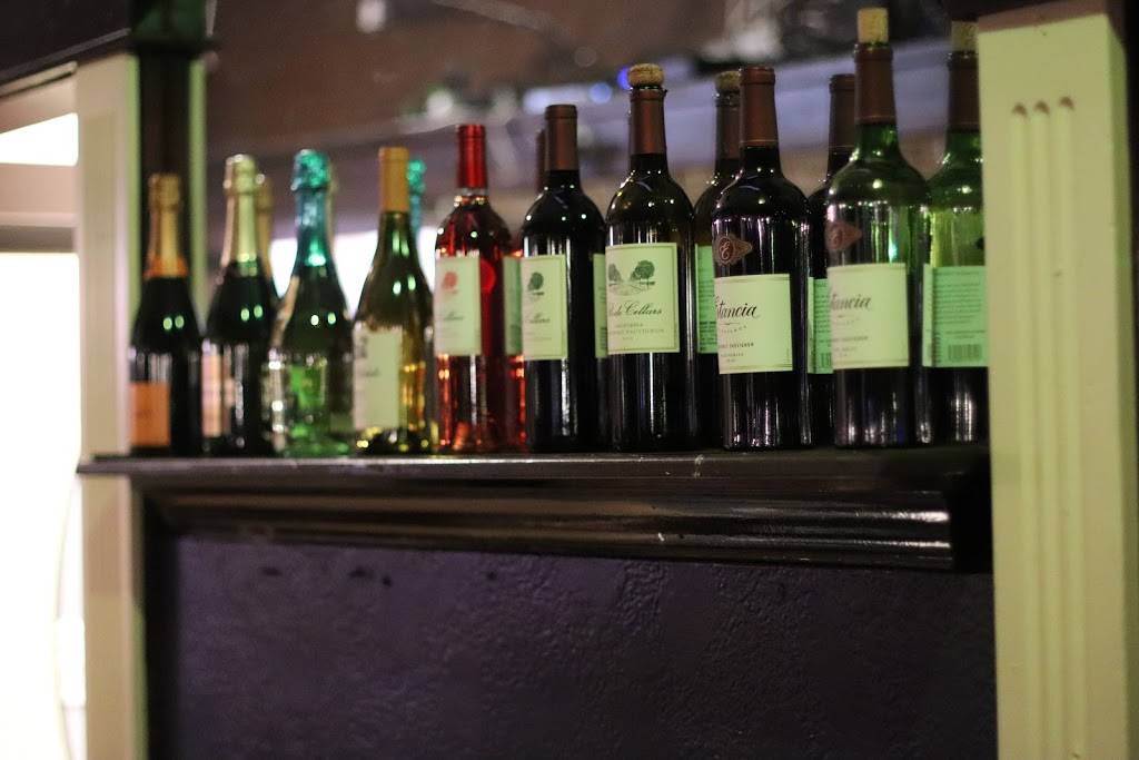 Vero’s Bar and Grill | restaurant | 4531 W Irlo Bronson Memorial Hwy, Kissimmee, FL 34746, USA | 4075074441 OR +1 407-507-4441