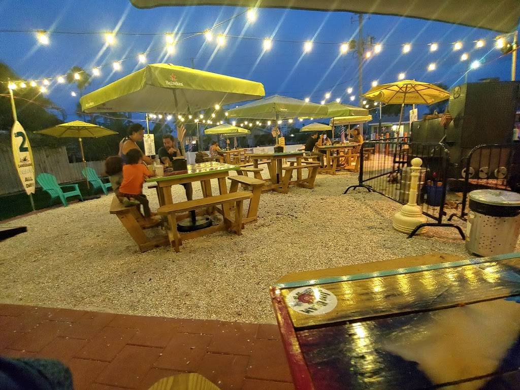 Off The Grid | restaurant | 208 1st St, Indian Rocks Beach, FL 33785, USA | 7272504144 OR +1 727-250-4144