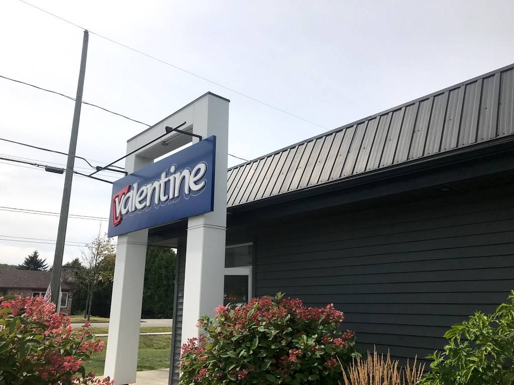 Valentine | restaurant | 260 Rue de Saint Jovite, Mont-Tremblant, QC J8E 2Z9, Canada | 8197173433 OR +1 819-717-3433