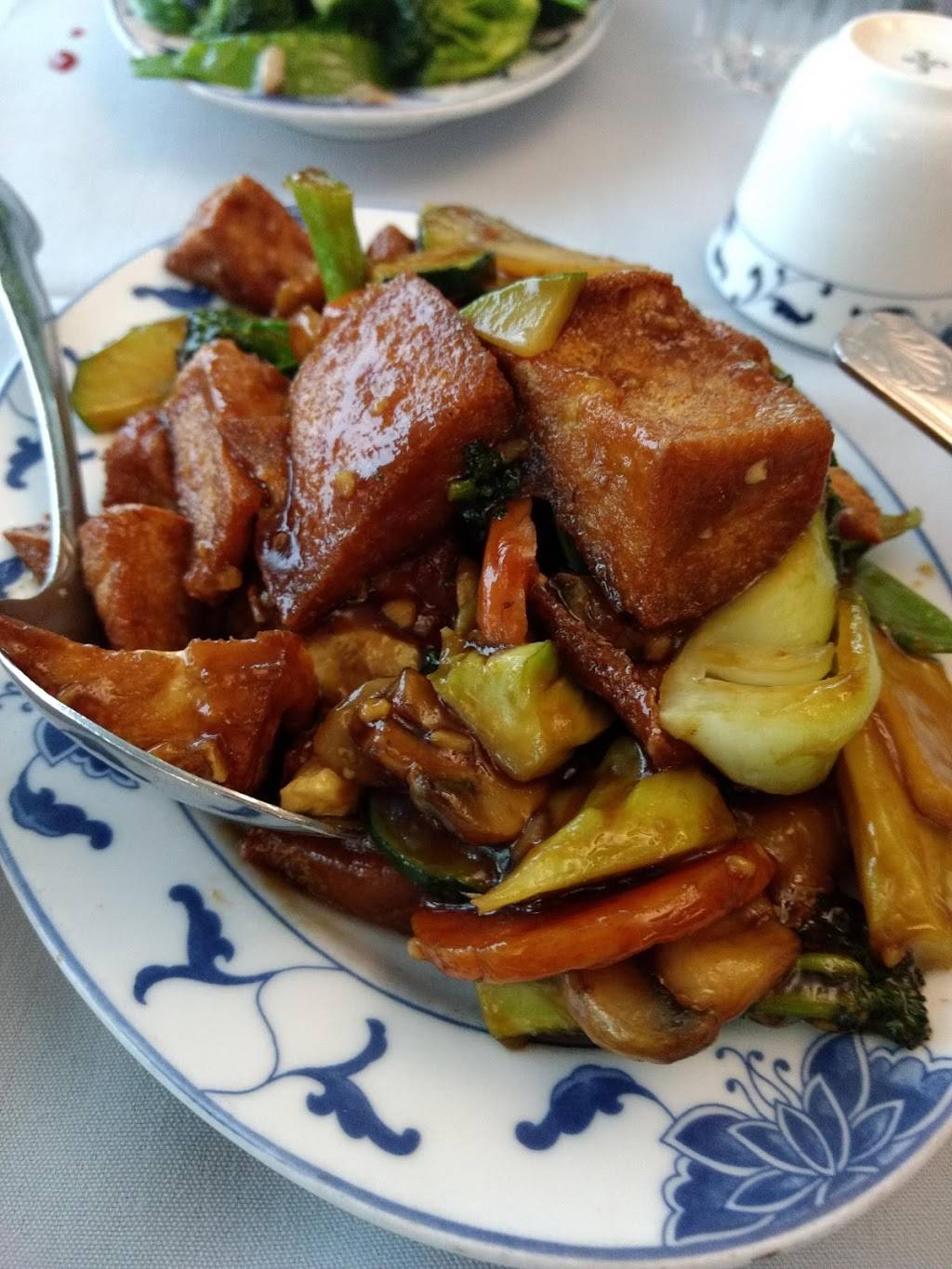 Peter Chus Skyroom | restaurant | 6751 Woodrum Cir # 210, Redding, CA 96002, USA | 5302221364 OR +1 530-222-1364