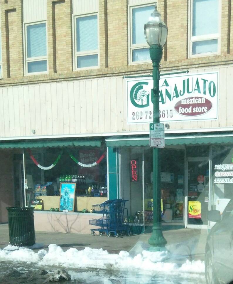 La Guanajuato | restaurant | 233 E Walworth Ave, Delavan, WI 53115, USA | 2627288615 OR +1 262-728-8615