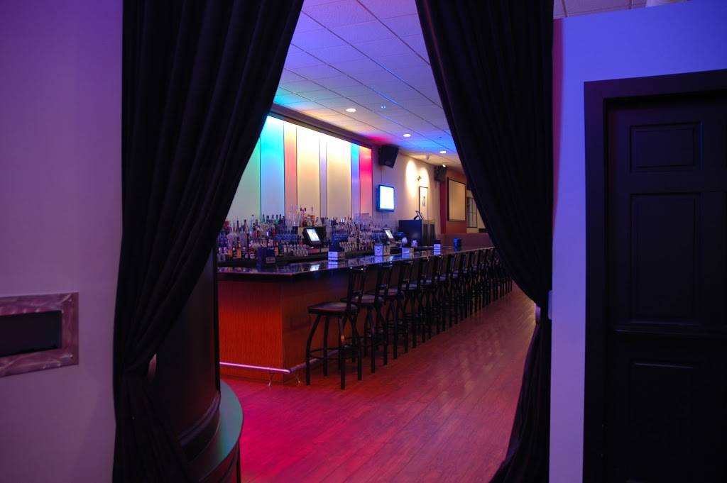 6 Lounge | restaurant | 247 S Meridian St, Indianapolis, IN 46225, USA | 3176386660 OR +1 317-638-6660