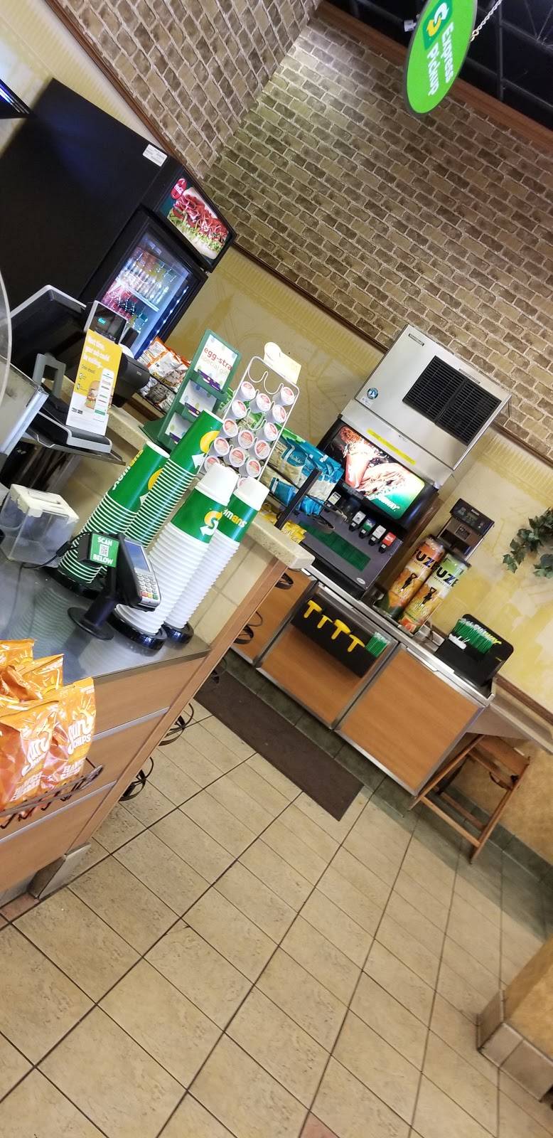 Subway | restaurant | 110 W Main St, Visalia, CA 93291, USA | 5596255000 OR +1 559-625-5000