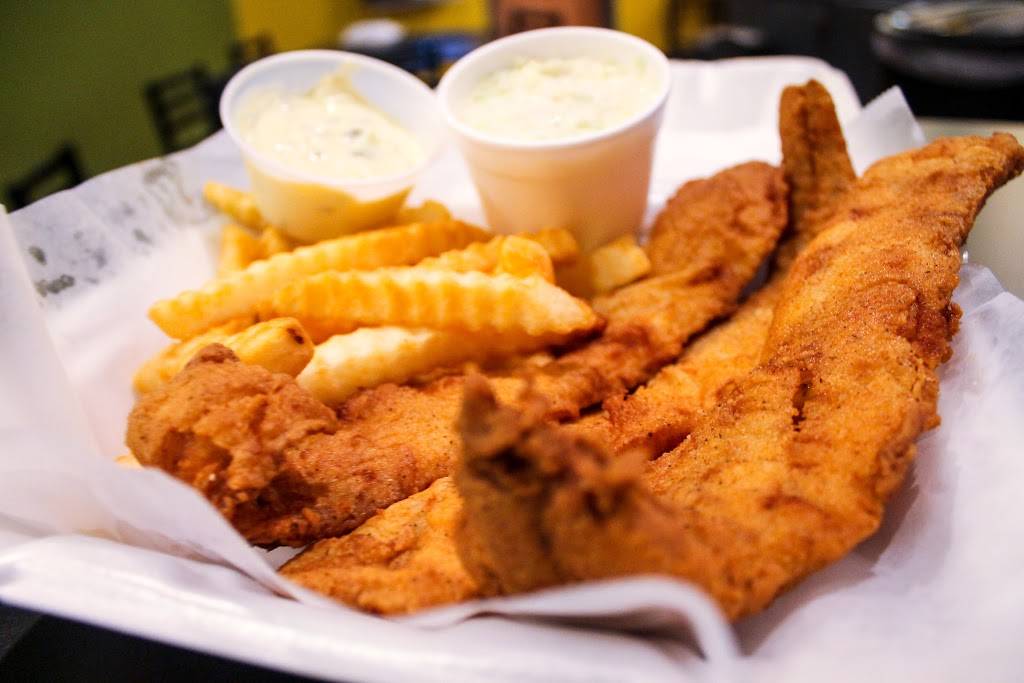 Big Eyed Fish Express | restaurant | 3001 Hillegas Rd, Fort Wayne, IN 46808, USA | 2602033009 OR +1 260-203-3009