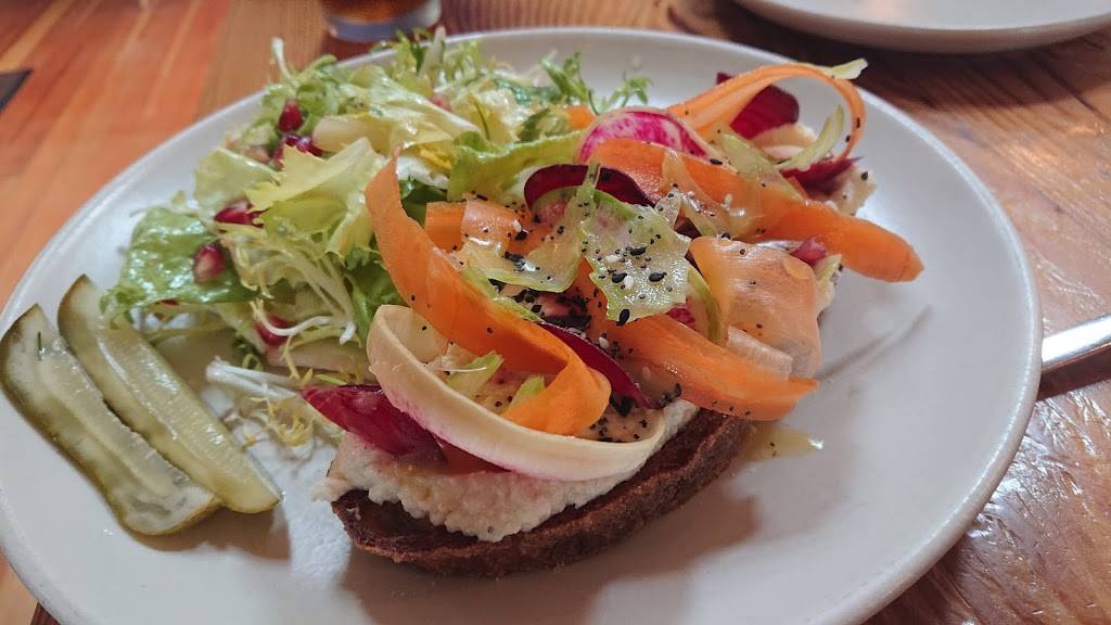 Saltwater Oyster Depot | restaurant | 12781 Sir Francis Drake Blvd, Inverness, CA 94937, USA | 4156691244 OR +1 415-669-1244