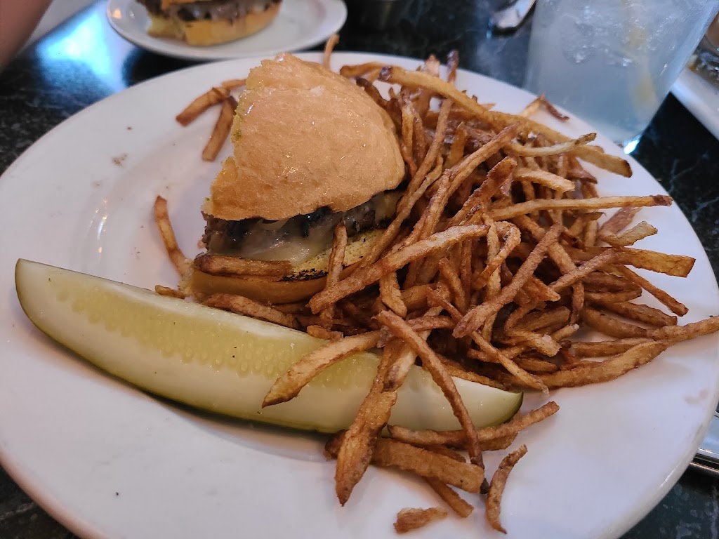 Kingfisher | restaurant | 2564 E Grant Rd, Tucson, AZ 85716, USA | 5203237739 OR +1 520-323-7739