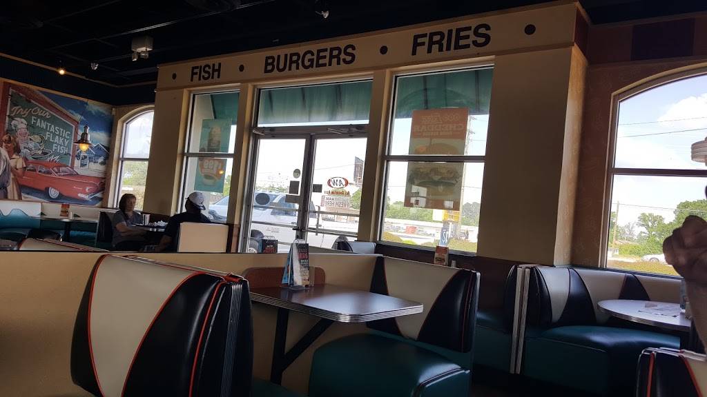 A&W Restaurant | restaurant | 970 Pickwick Rd, Savannah, TN 38372, USA | 7319255560 OR +1 731-925-5560