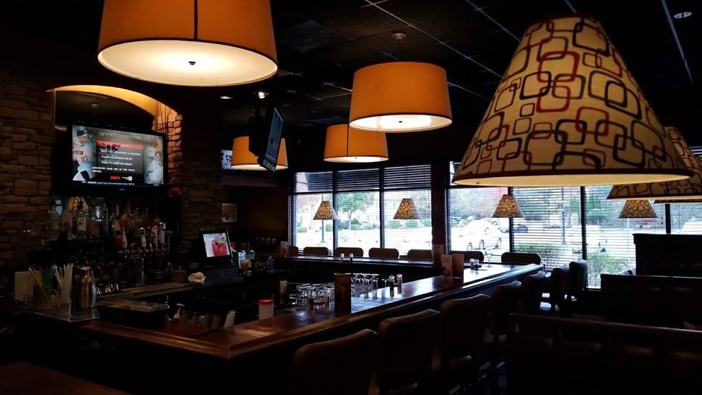 Ruby Tuesday | restaurant | 101 Ella Grasso Turnpike, Windsor Locks, CT 06096, USA | 8606275906 OR +1 860-627-5906