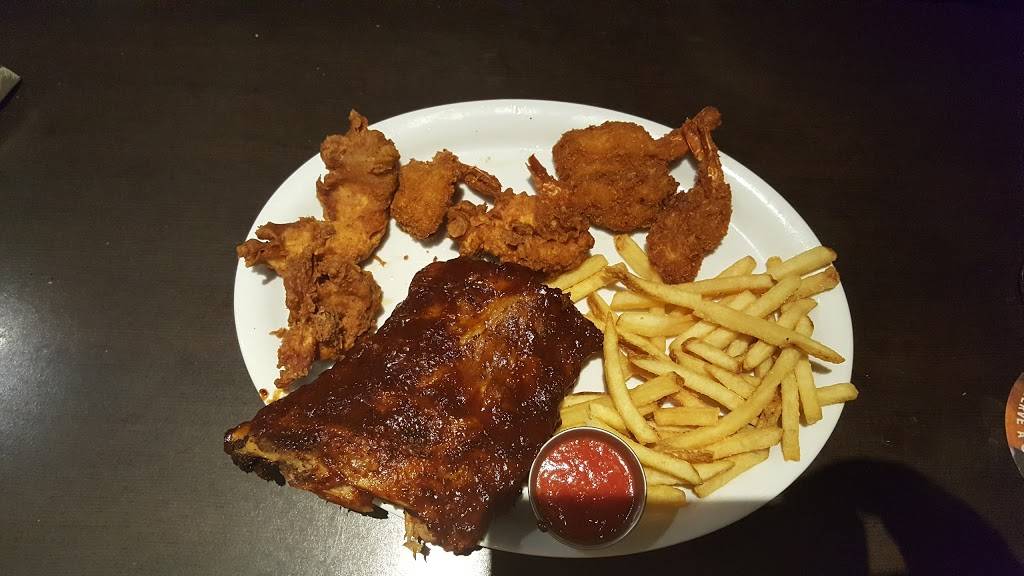 Ruby Tuesday | restaurant | 2525 W Ridge Rd, Rochester, NY 14626, USA | 5852254750 OR +1 585-225-4750