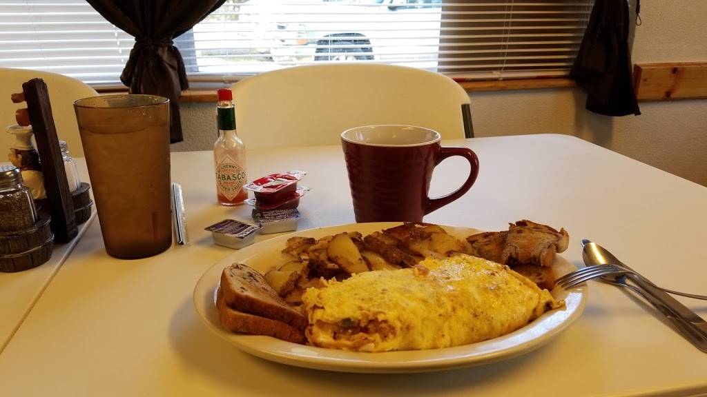 Gold Skillet Restaurant | restaurant | 13969 E Hwy 316, Fort McCoy, FL 32134, USA | 3522363319 OR +1 352-236-3319