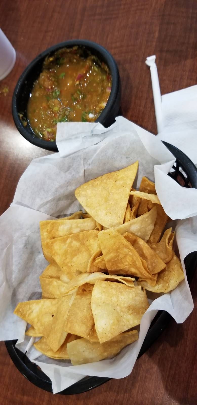 La Revancha Bar | restaurant | 2634 E Anaheim St, Long Beach, CA 90804, USA | 5624397702 OR +1 562-439-7702