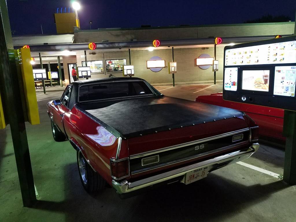 Sonic Drive-In | restaurant | 1310 W Pioneer Dr, Irving, TX 75061, USA | 9722598808 OR +1 972-259-8808