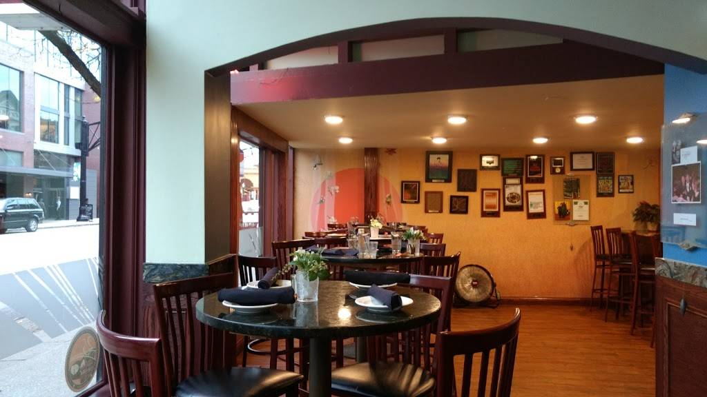 Lemongrass | restaurant | 641 N High St, Columbus, OH 43215, USA | 6142241414 OR +1 614-224-1414