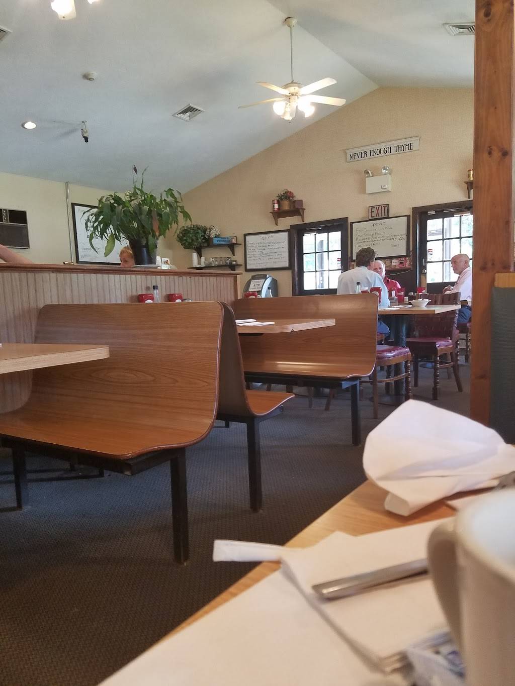 Oatleys Family Restaurant | restaurant | 1717 Ten Rod Rd, North Kingstown, RI 02852, USA | 4012955126 OR +1 401-295-5126