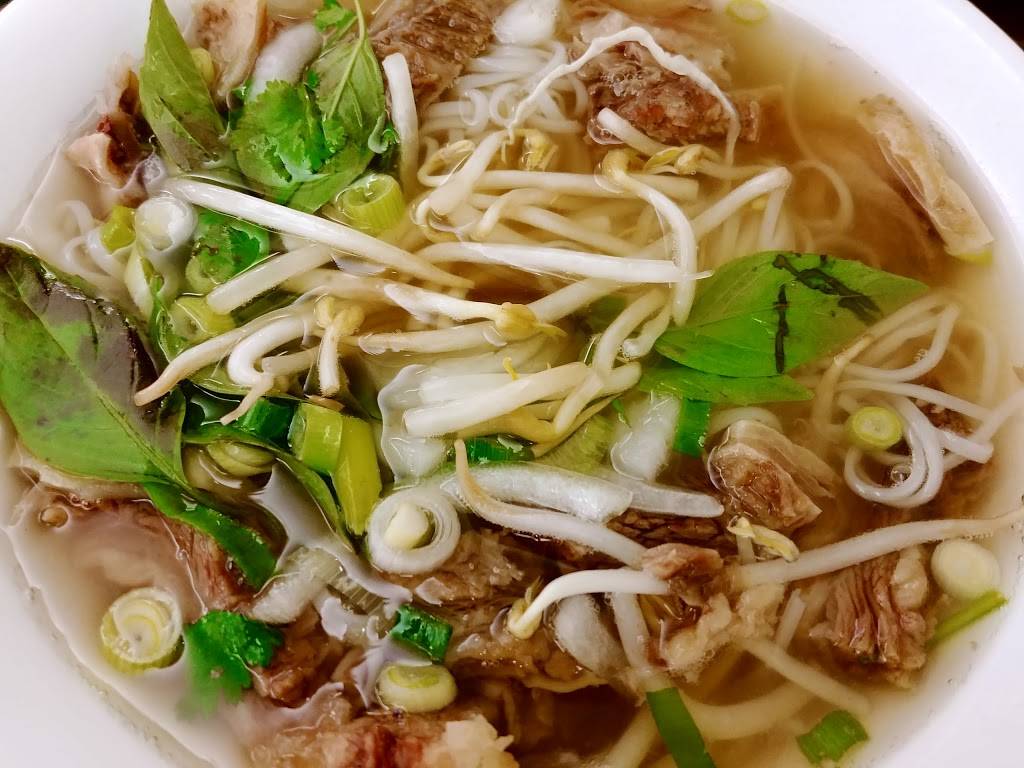 Pho Dau Bo Restaurant | restaurant | 2437 Finch Ave W #4, North York, ON M9M 2E7, Canada | 4167499943 OR +1 416-749-9943