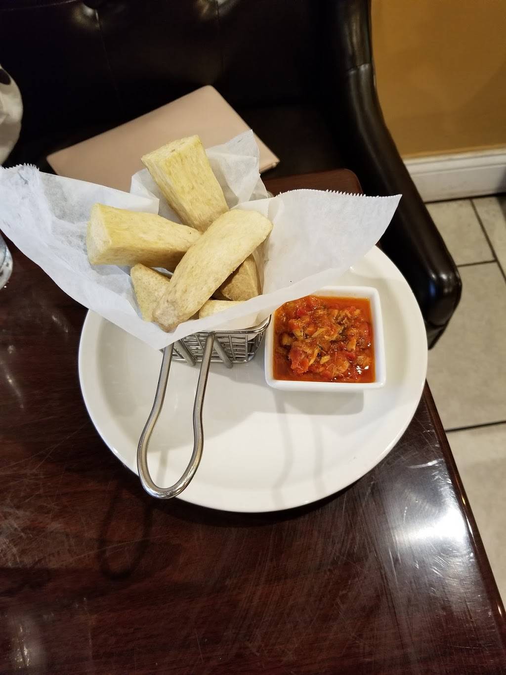 Simis Restaurant | restaurant | 6310 N Western Ave, Chicago, IL 60659, USA | 7738560407 OR +1 773-856-0407