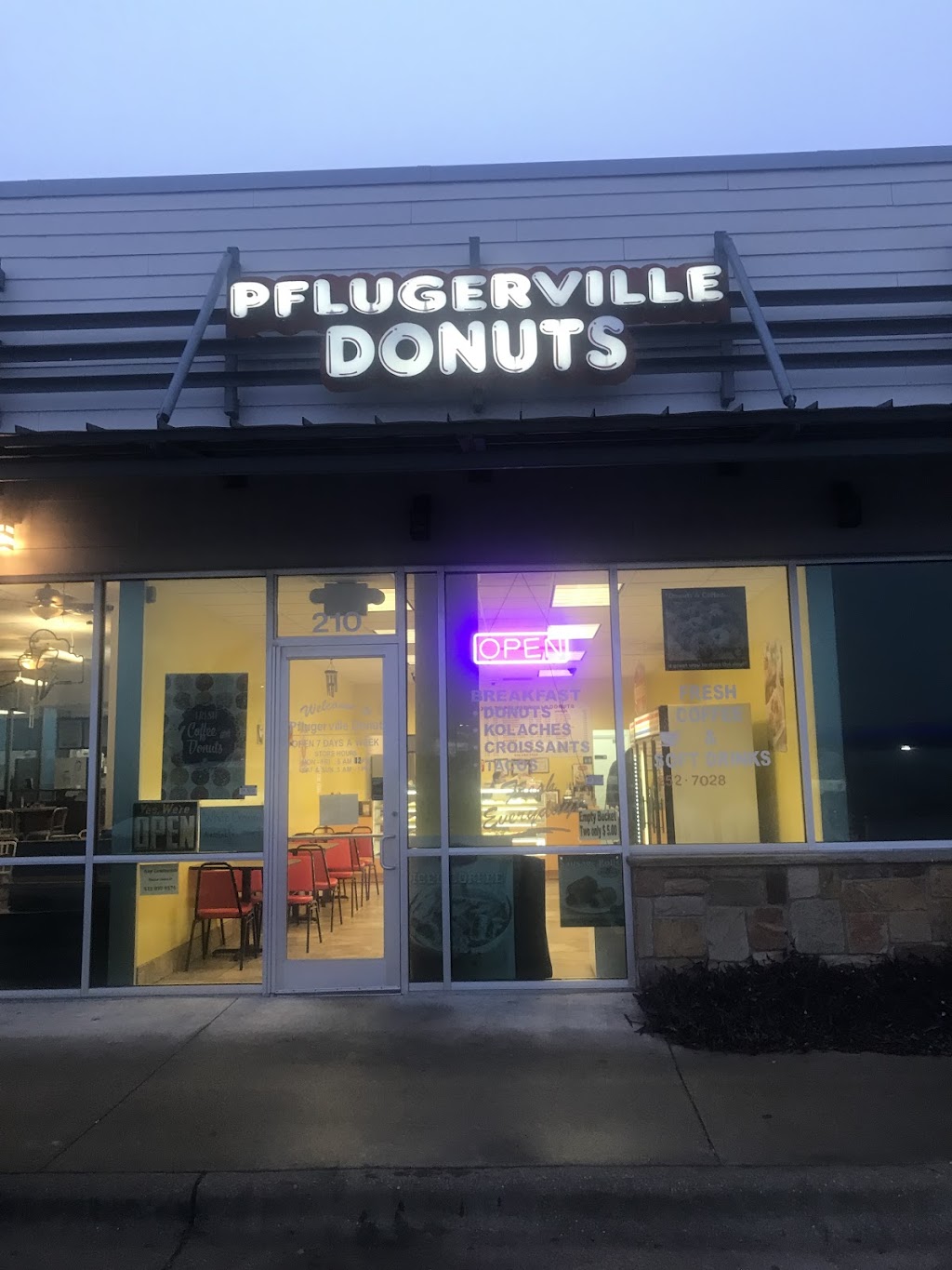 Pflugerville Donuts | bakery | 1700 Grand Ave Pkwy Suit 210, Pflugerville, TX 78660, USA | 5122527028 OR +1 512-252-7028