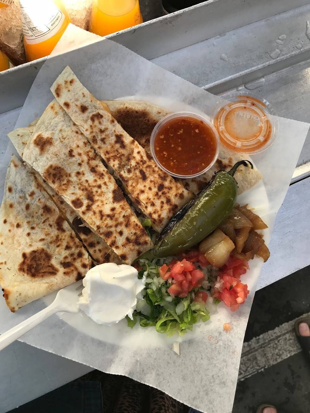 La Isla Bonita | restaurant | 400 Rose Ave, Venice, CA 90291, USA | 3106998575 OR +1 310-699-8575