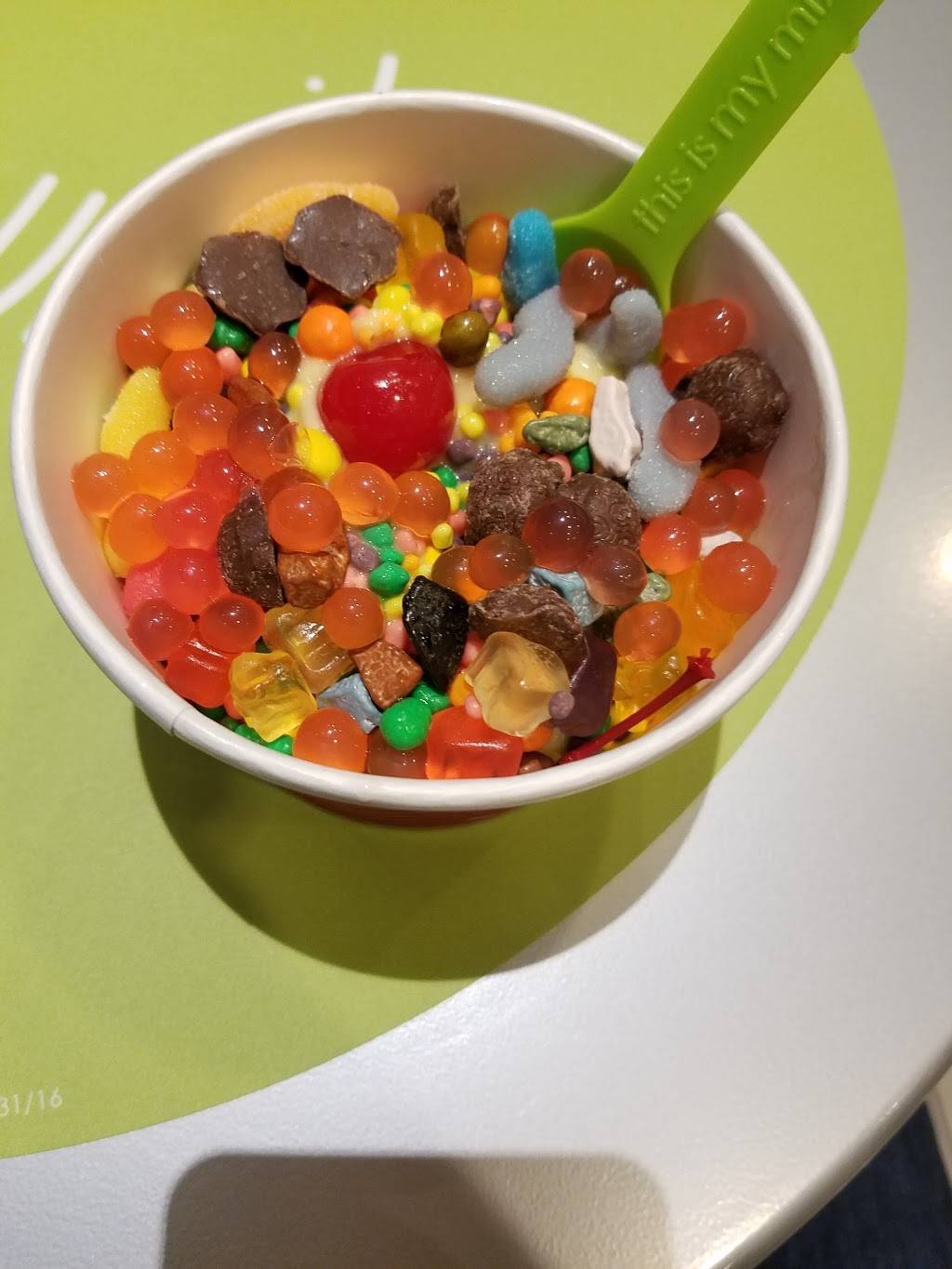 Menchies Frozen Yogurt | bakery | 21225 Bothell Everett Hwy #102, Bothell, WA 98021, USA | 4252866039 OR +1 425-286-6039