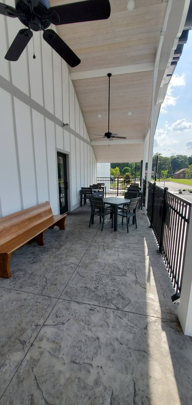 Eggs Up Grill | restaurant | 301 N Main St, Simpsonville, SC 29681, USA | 8643996936 OR +1 864-399-6936