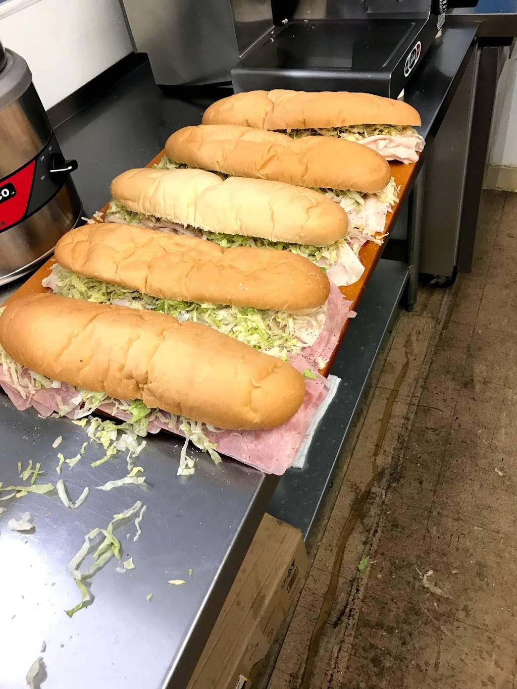 J-Dubb’s Signature Subs | restaurant | 1132 E Grand River Ave, Portland, MI 48875, USA | 5177431190 OR +1 517-743-1190