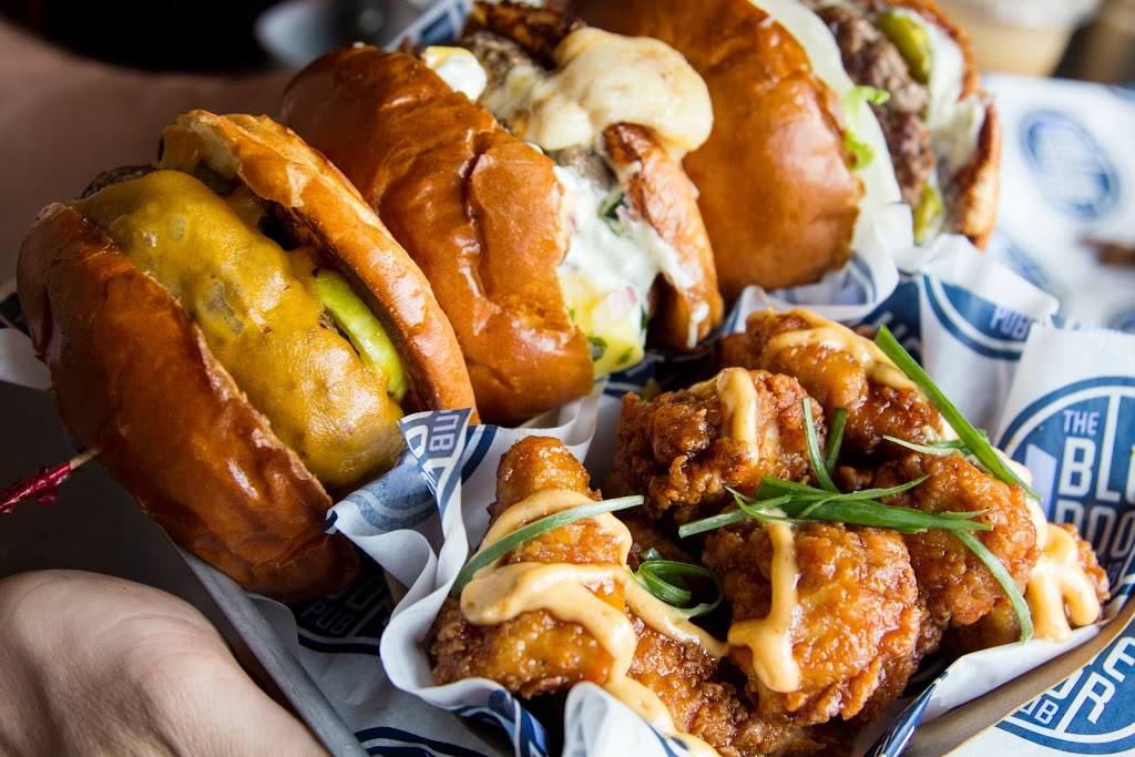 Blue Door Pub Longfellow | restaurant | 3448 42nd Ave S, Minneapolis, MN 55406, USA | 6123152470 OR +1 612-315-2470