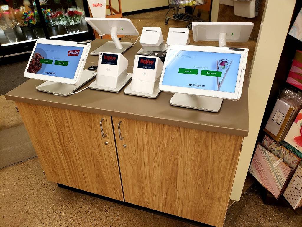 Hy-Vee Market Grille Express | restaurant | 3221 SE 14th St, Des Moines, IA 50320, USA | 5152440224 OR +1 515-244-0224