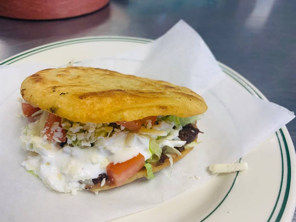 El Rincón Catracho Restaurant | restaurant | 1401 W Washington St, Milwaukee, WI 53204, USA | 4146350020 OR +1 414-635-0020