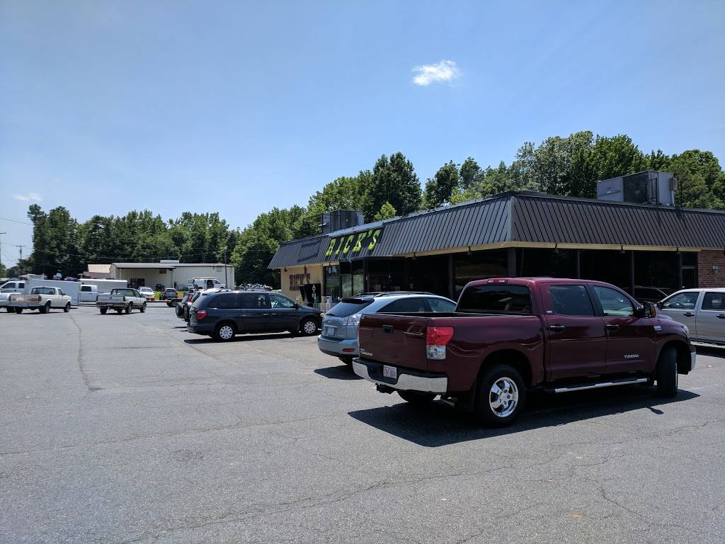 Ricks Restaurant | restaurant | 18120 S NC-109, Denton, NC 27239, USA | 3368593242 OR +1 336-859-3242