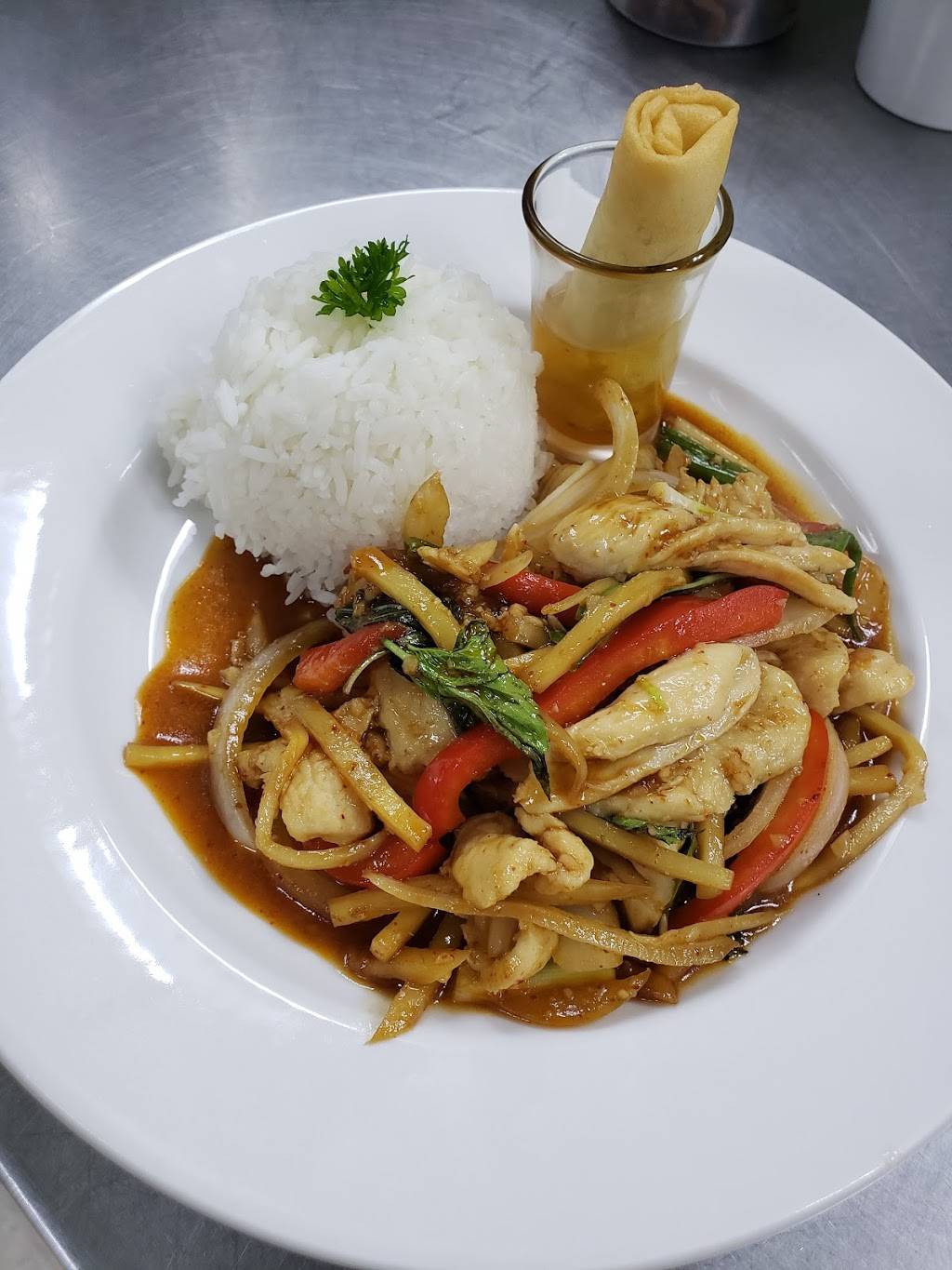 Nana Thai Eatery - Woodstock | restaurant | 2360 Towne Lake Pkwy #110, Woodstock, GA 30189, USA | 7704856008 OR +1 770-485-6008