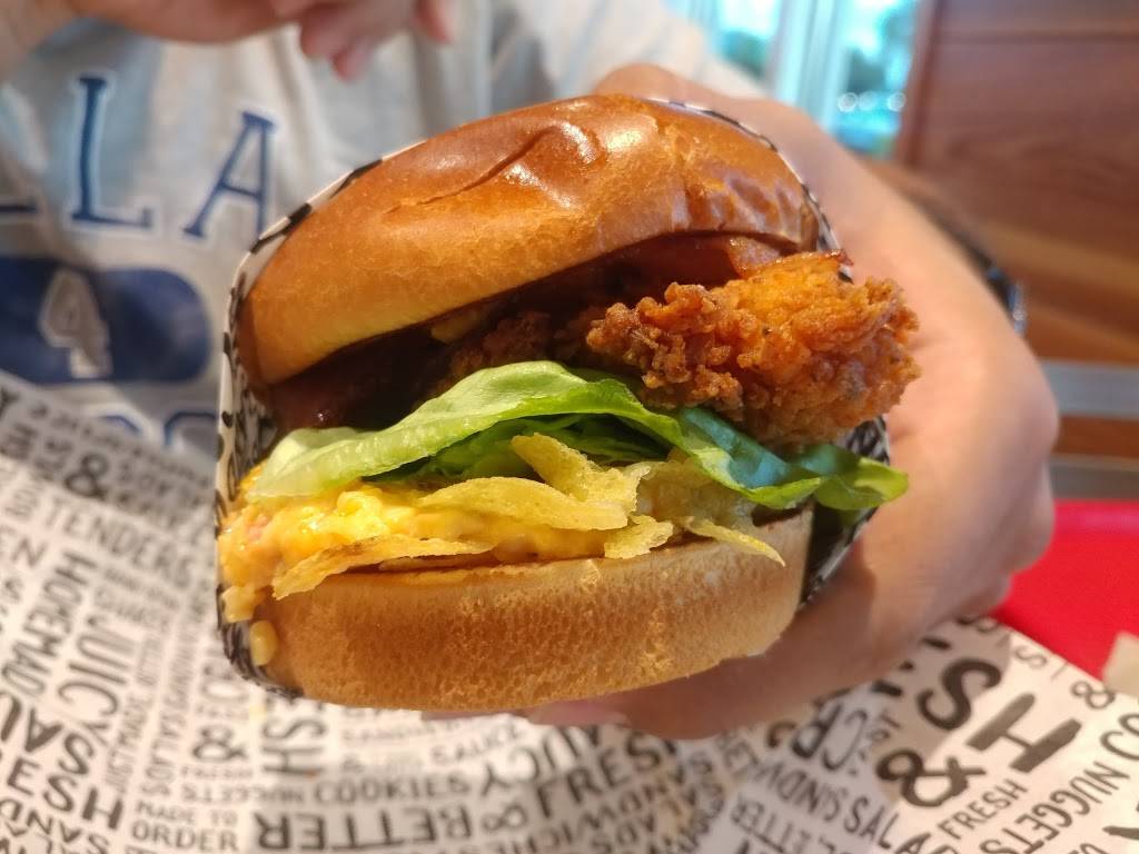 PDQ Restaurant | restaurant | 5484 Lena Rd, Bradenton, FL 34211, USA | 9412094883 OR +1 941-209-4883