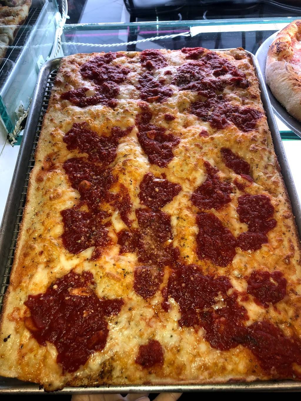 Slices Pizza | restaurant | 1198 Middle Country Rd, Selden, NY 11784, USA | 6313332900 OR +1 631-333-2900