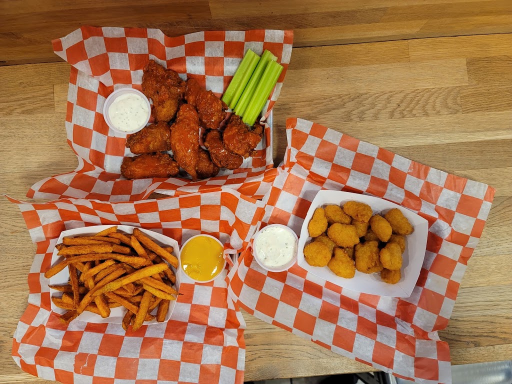 Spicy wings | restaurant | 369a Little E Neck Rd, West Babylon, NY 11704, USA | 6319061431 OR +1 631-906-1431
