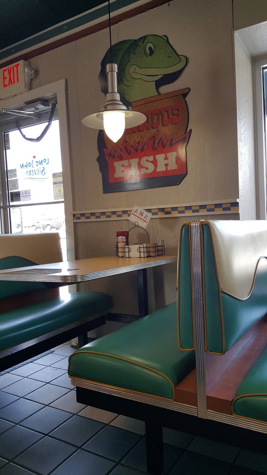 Long John Silvers | restaurant | 1703 W Morton Ave, Jacksonville, IL 62650, USA | 2172432532 OR +1 217-243-2532
