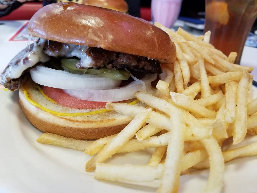 Steak n Shake | restaurant | 8101 Dr M.L.K. Jr St N, St. Petersburg, FL 33702, USA | 7275689169 OR +1 727-568-9169