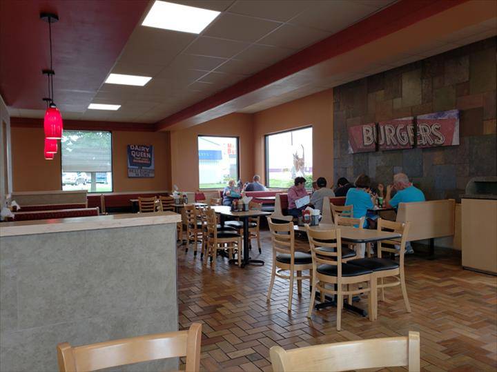 Dairy Queen Grill & Chill | bakery | 1501 38th St, Peru, IL 61354, USA | 8152243341 OR +1 815-224-3341