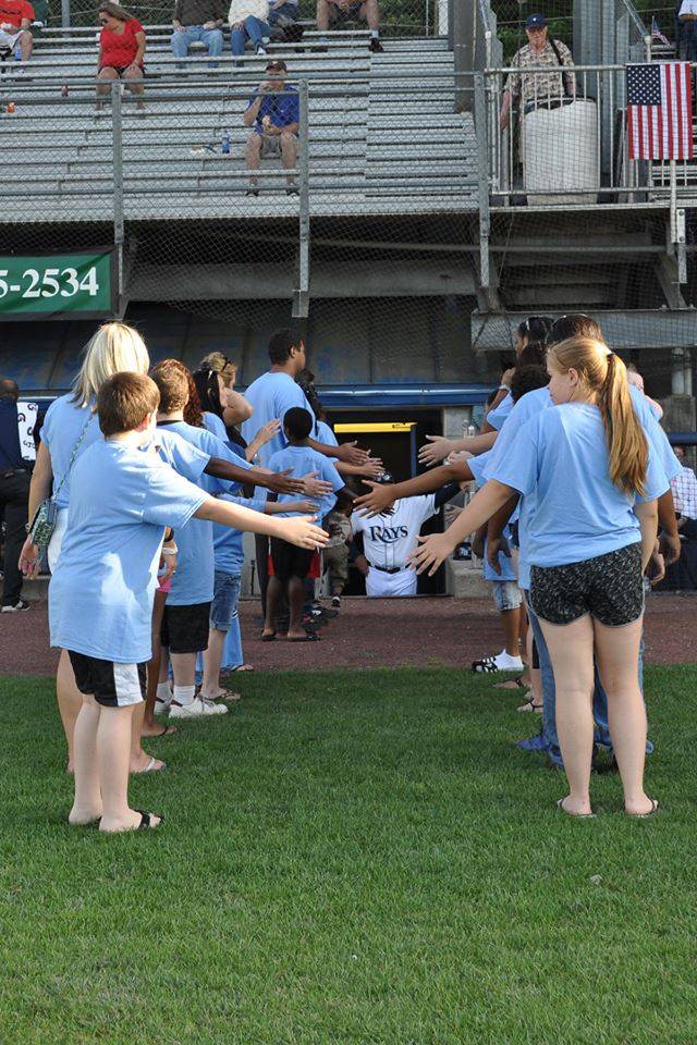 Tudors Biscuit World | restaurant | 104 Market St, Grantsville, WV 26147, USA | 3043549559 OR +1 304-354-9559