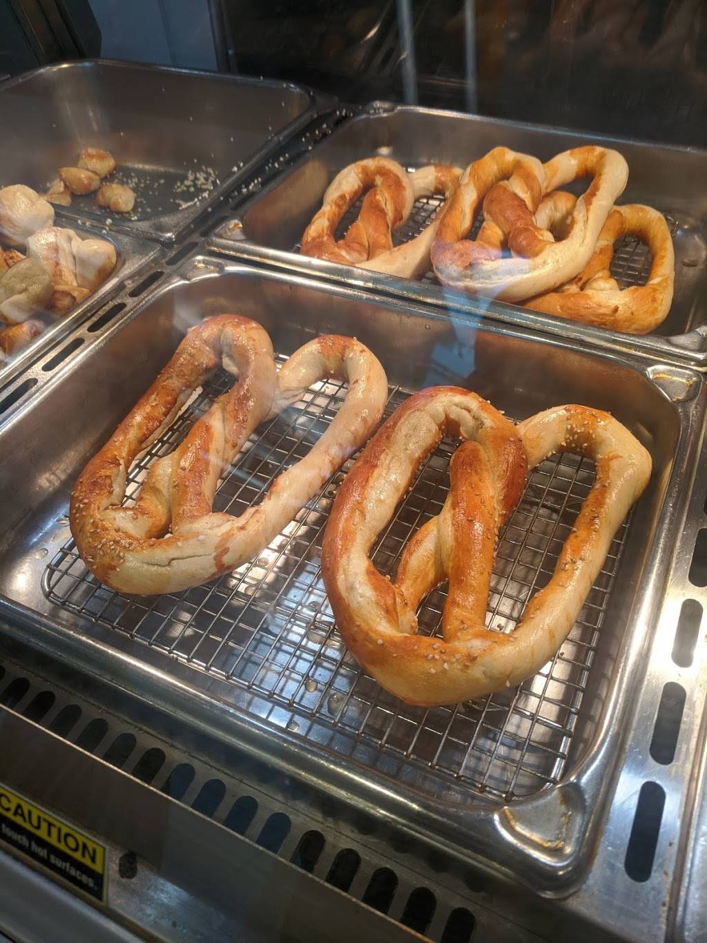 Pretzelmaker | restaurant | 1027 Newgate Mall Space #35, Ogden, UT 84404, USA | 8013946866 OR +1 801-394-6866
