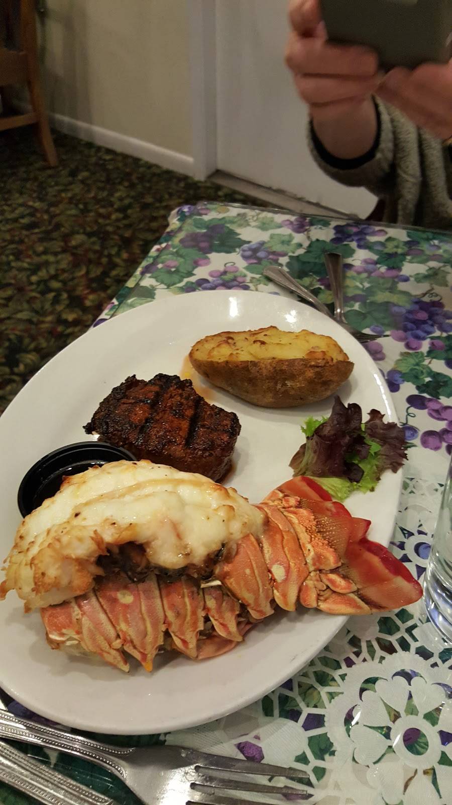 Henke Winery | restaurant | 3077 Harrison Ave, Cincinnati, OH 45211, USA | 5136629463 OR +1 513-662-9463