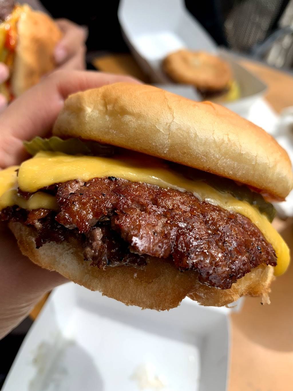 Burgers Never Say Die | restaurant | 2388 Glendale Blvd Unit A, Los Angeles, CA 90039, USA | 3239226161 OR +1 323-922-6161