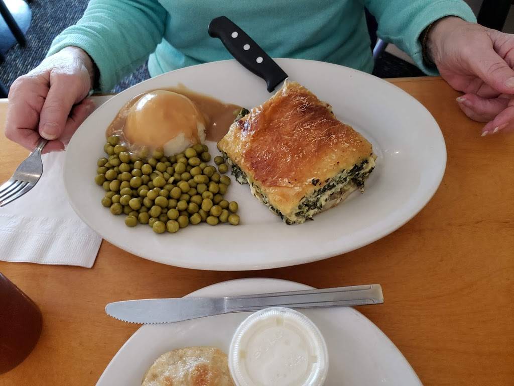 Lakeside Family Restaurant | restaurant | 43734 Schoenherr Rd, Sterling Heights, MI 48313, USA | 5862624250 OR +1 586-262-4250